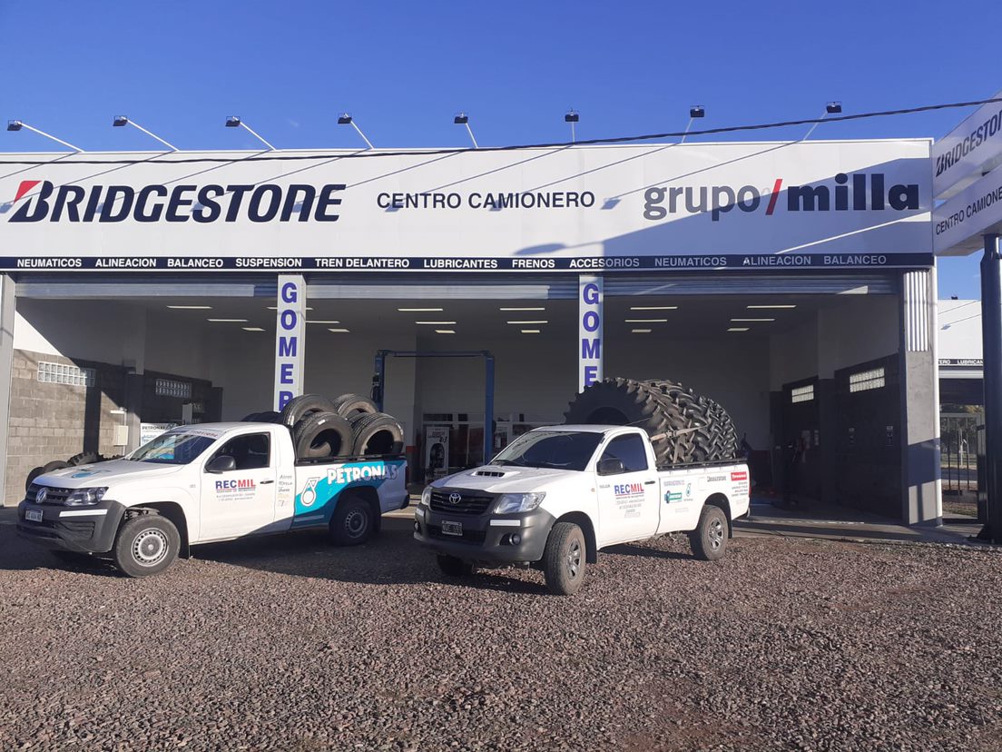 Grupo Milla truck center with service vehicles